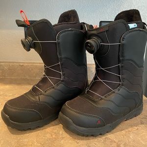 Burton Mint Boa Snowboard boots *like NEW*